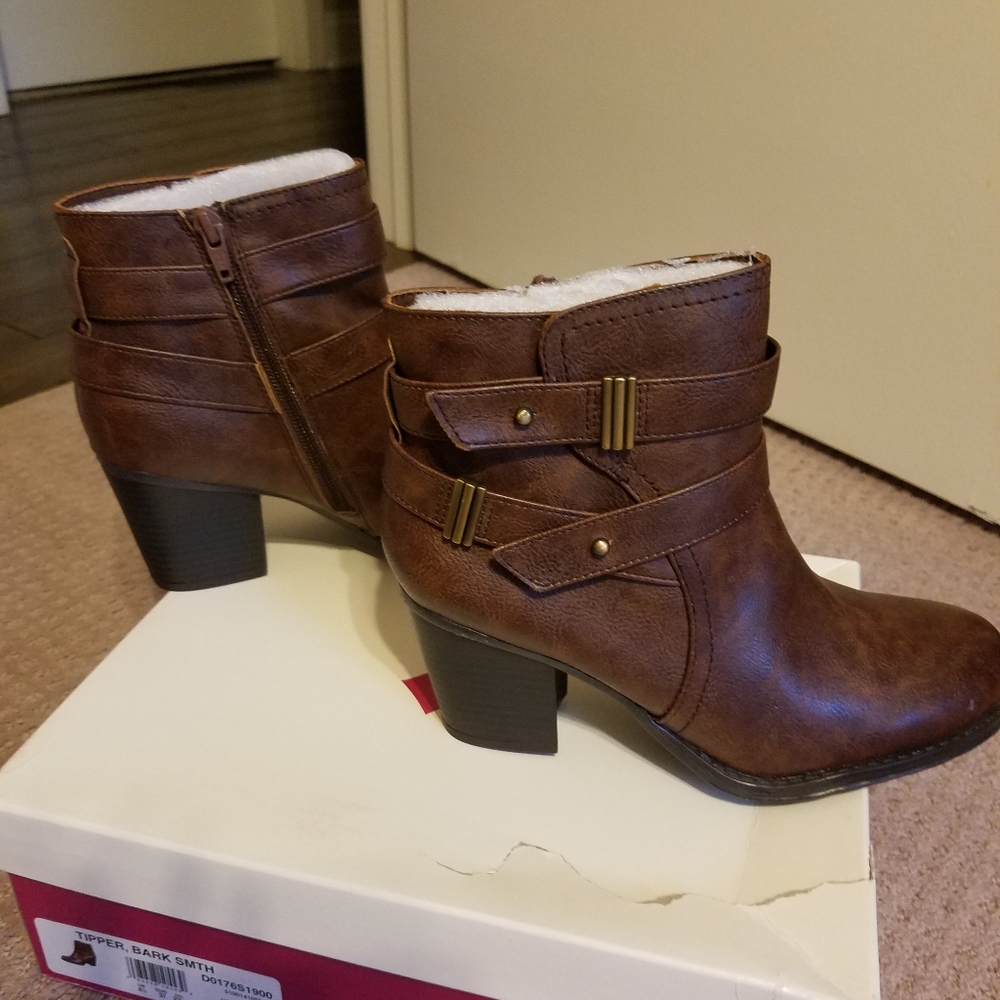 Booties - Picture 3 of 4